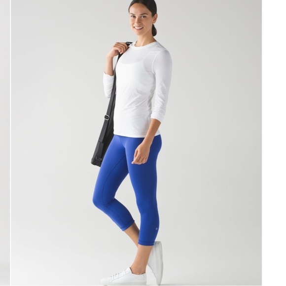 Lululemon Wunder Under Crop III (Reversible) - Picture 3 of 9